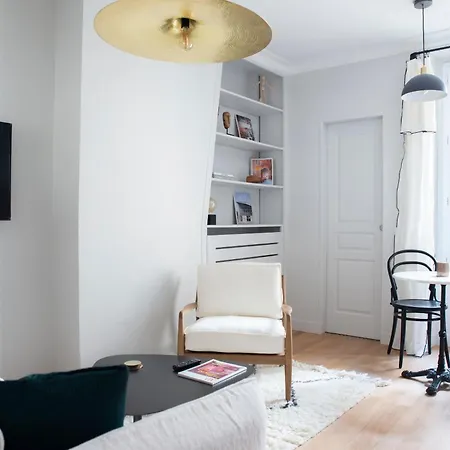 Cozy Flat, Batignolles * Париж
